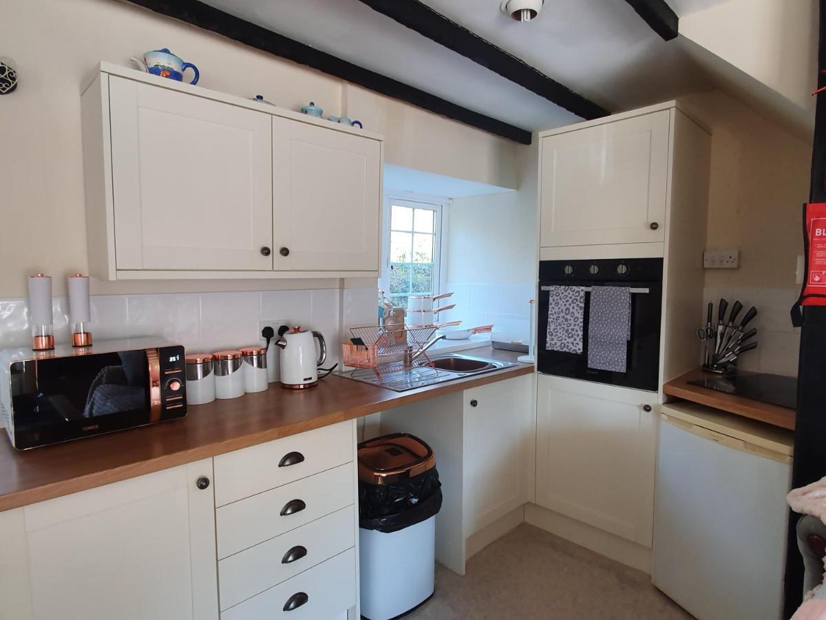 No 4 Trelawney Apartment - Onsite Bar - Restaurant - Horse Riding Menheniot Buitenkant foto
