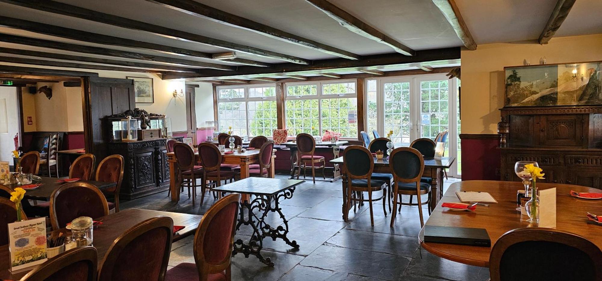 No 4 Trelawney Apartment - Onsite Bar - Restaurant - Horse Riding Menheniot Buitenkant foto