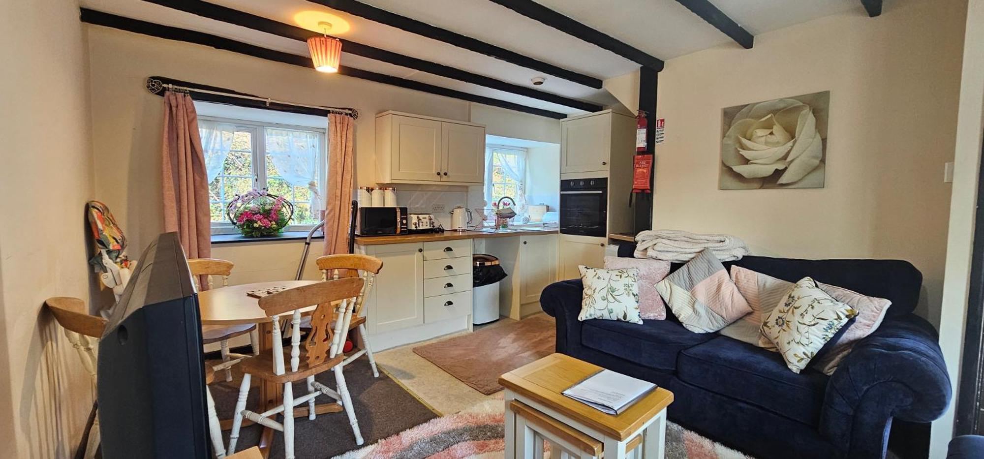 No 4 Trelawney Apartment - Onsite Bar - Restaurant - Horse Riding Menheniot Buitenkant foto